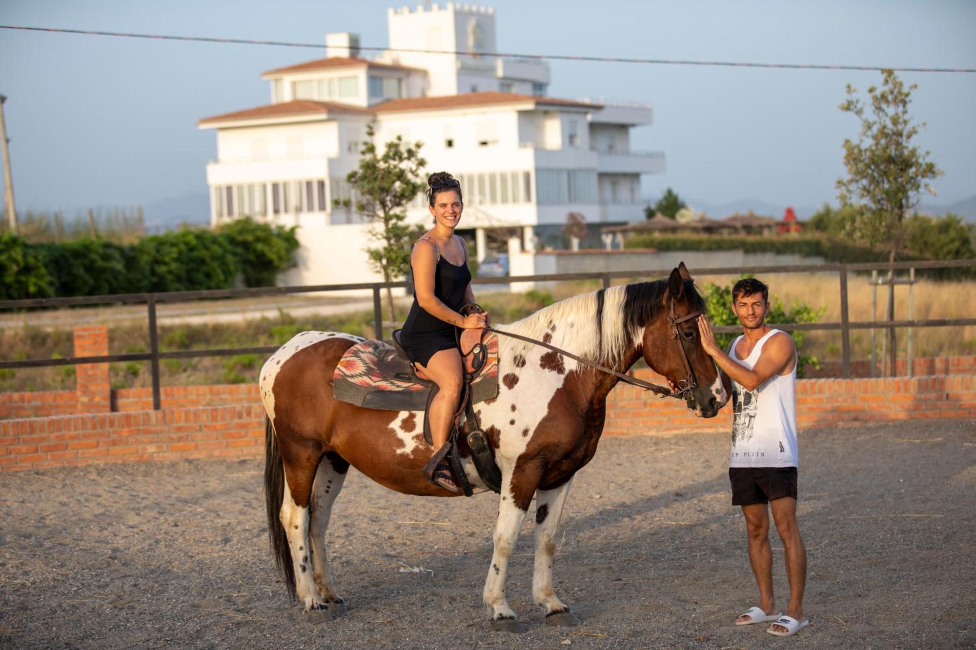 Hotel Kodra E Godenve Vile-Ballaj Exteriér fotografie